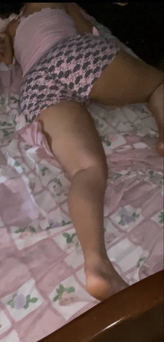 Kiki4v4m's tweet photo. خو أسماء ناكتو دياثة لحق وين يصور سوة تاع ختو شوفو كيفاه ترقد 🤤🔥♠️🇩🇿
شكون عندو ختو مترمة كيفها 🥵
يجي بريفي https://t.co/hj28bj5YZR