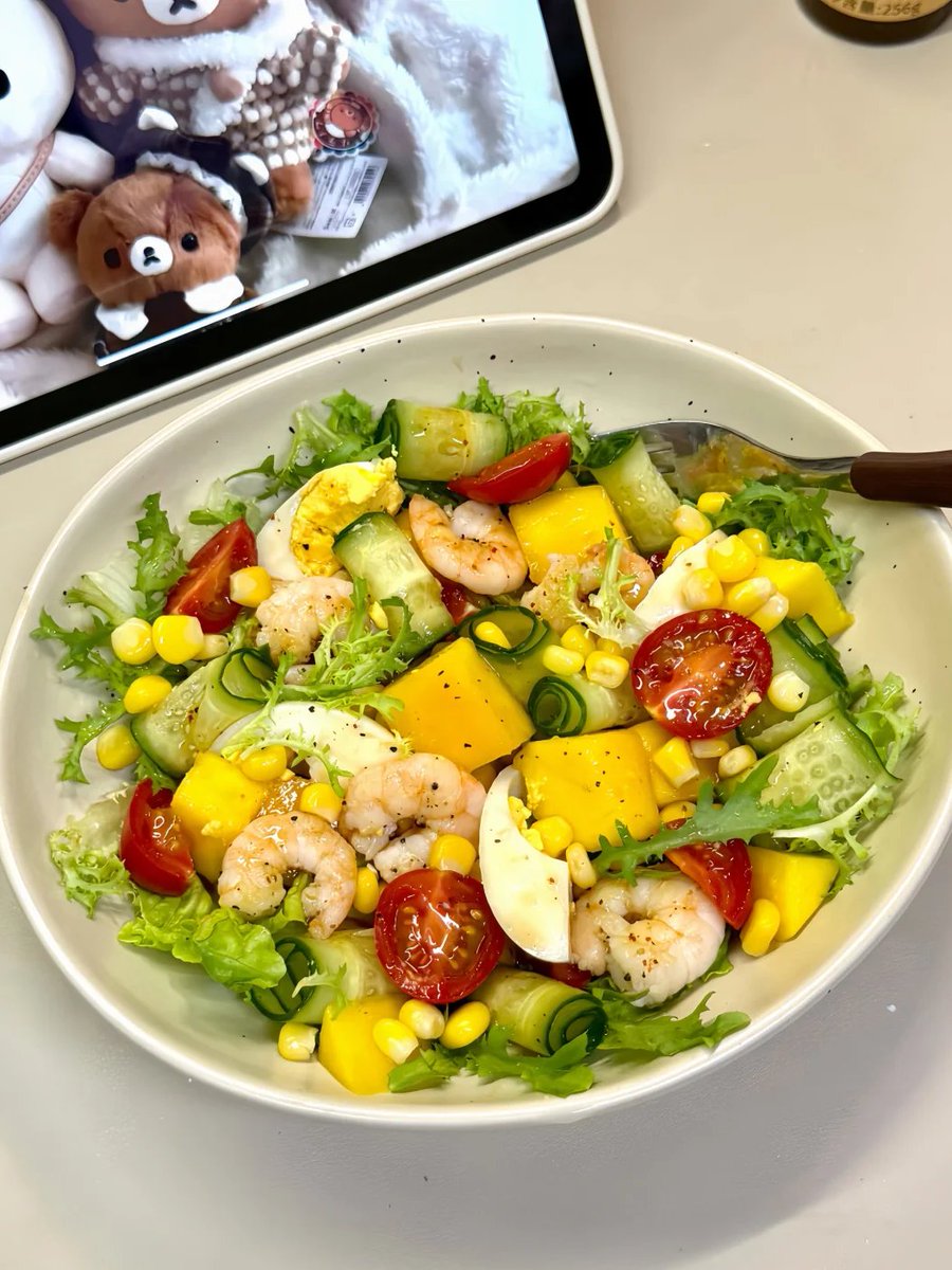 75_booboo's tweet photo. 망고 새우 샐러드 🥭 https://t.co/iceJtOtgiF