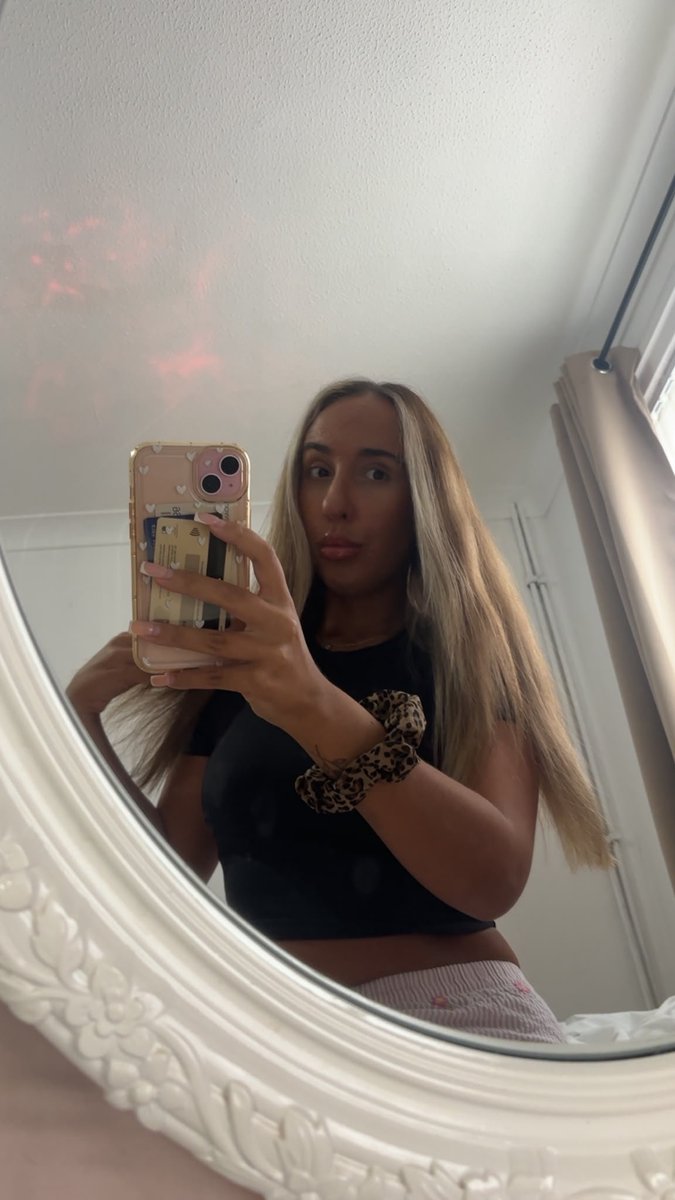 izzy_hart's tweet photo. which angle 🫣 https://t.co/DXX45RU4UB