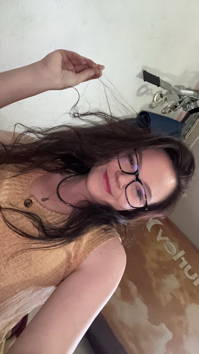 CalyPate02's tweet photo. I dont know how I feel about this app https://t.co/XgGVNi2juB
