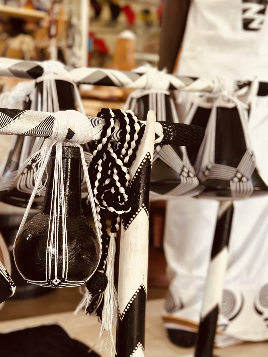 AmosBoom7's tweet photo. Mbwenu Omugamba Nimugumanya? 

For all your Kwanjura Functions, here’s the Mugamba plug. @Igongocc 

#VisitIgongo https://t.co/IICxxht1WQ