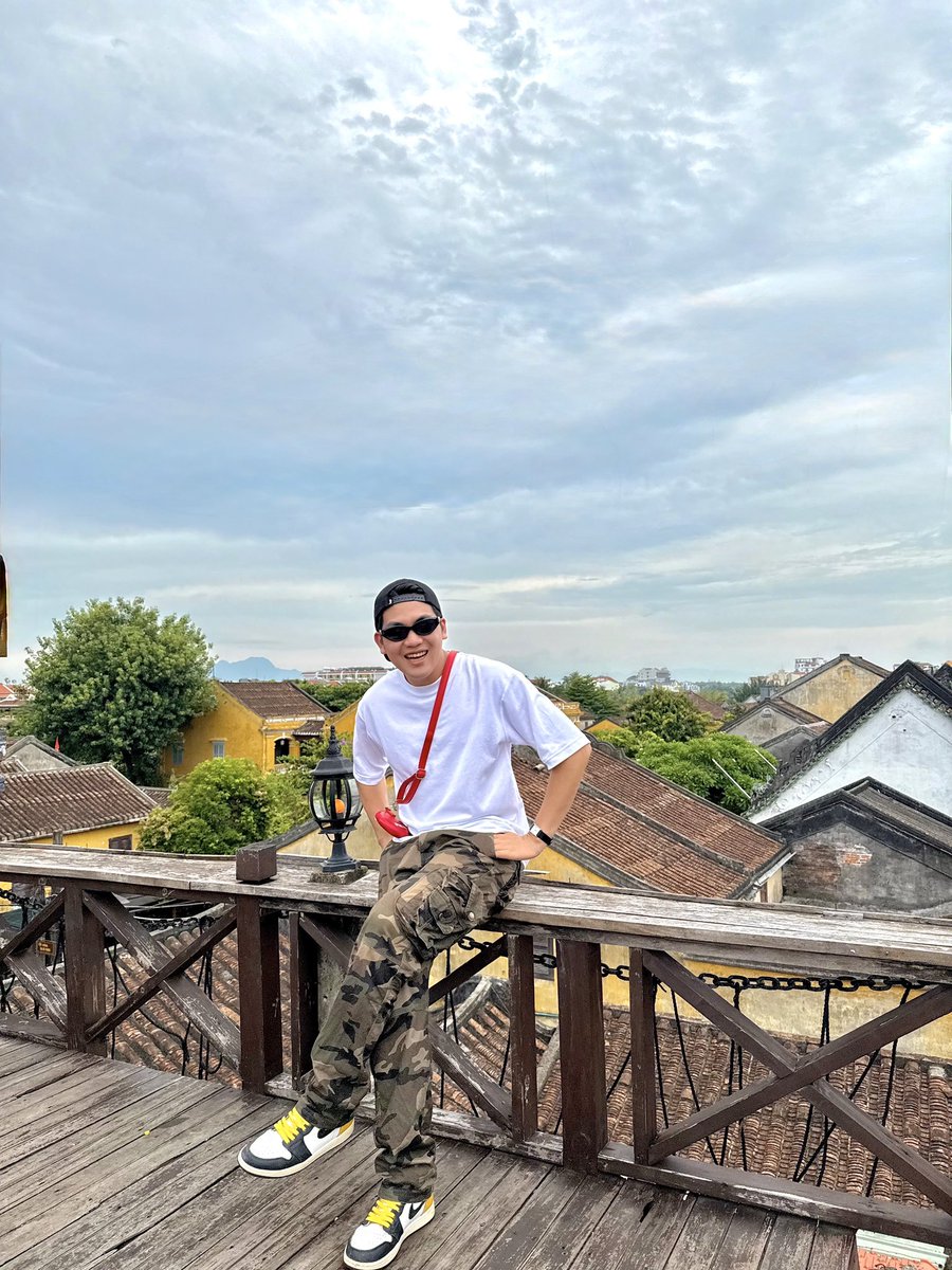 victoryzeetop's tweet photo. Đã hết yêu rồi đúng cũng thành sai 🤌 https://t.co/IJj13BGQUr