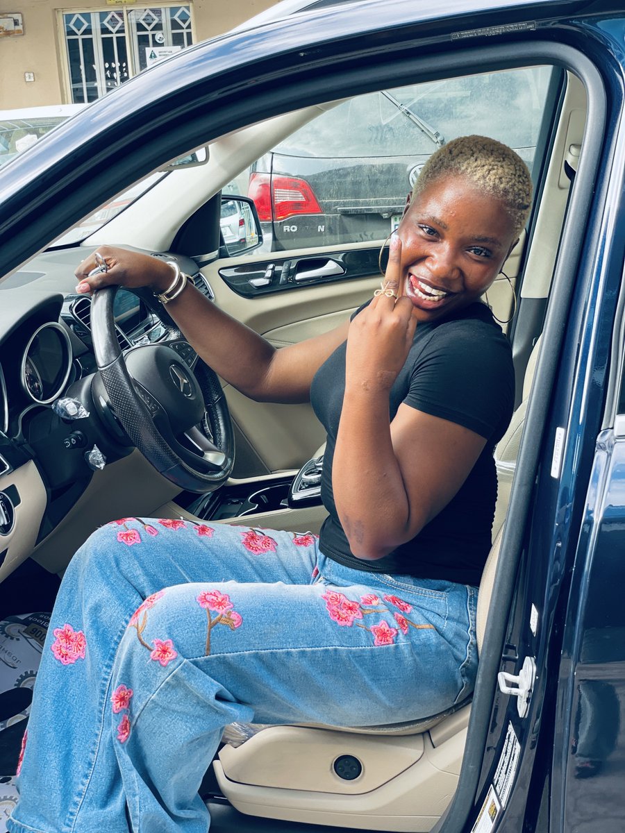 OneModupe's tweet photo. Get in jor💃💃💃💃
I finally got my own dream car by myself🤲
Thank you Elon🎉🎉🎉🎉 https://t.co/jkML37qApy