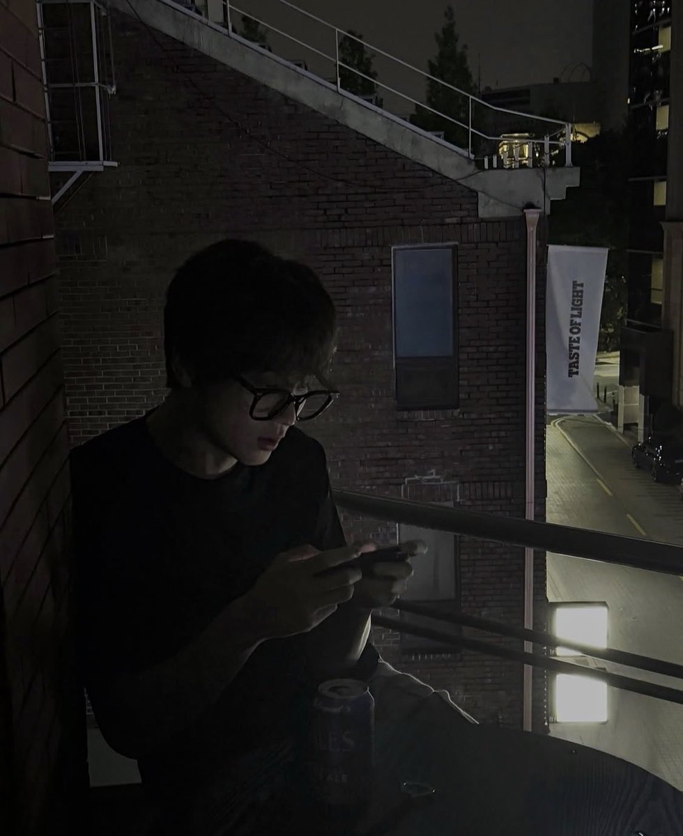 heyYou0h's tweet photo. 나(ㅈㅅ)존나좋아하는가짜남사친같음 https://t.co/Yor8wzyCwi