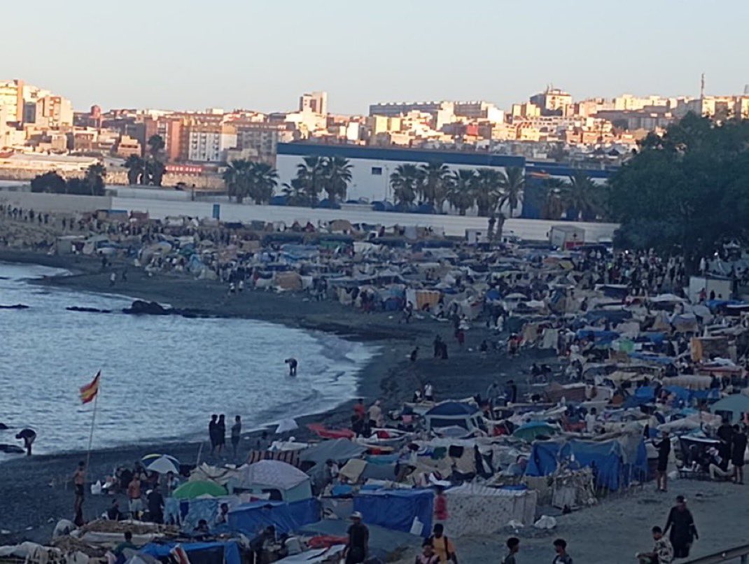 Jon_Echeverria_'s tweet photo. Ceuta 2 meses después de la invasión.

Pero Maricarmen. https://t.co/MJIdxhwfnl