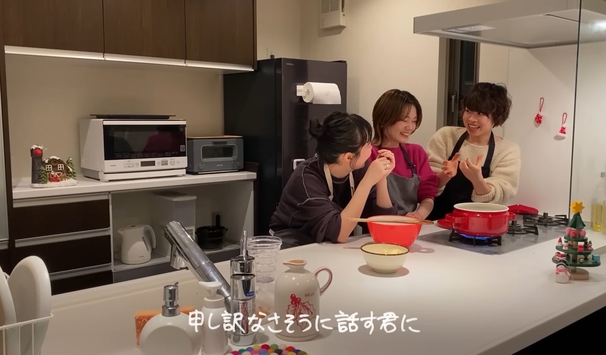 llunnlun's tweet photo. え、ちょっとまって
久しぶりにこのMVみたら3人が楽しそうで愛おしくて涙止まらんです https://t.co/nodJVFeATT