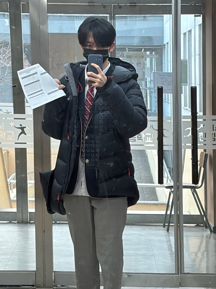 gooo_15's tweet photo. 교복이란거... 너무 좋은 느낌을 줌 https://t.co/7RT0HUwHXD