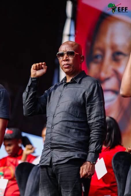 gunlimela's tweet photo. Comrade Tsotsi masquerading as a revolutionary and Pan Africanist. https://t.co/RlCcVwzOX6