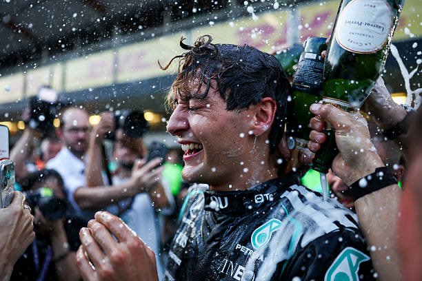 63nius's tweet photo. champagne showers https://t.co/x5m8A56oMJ
