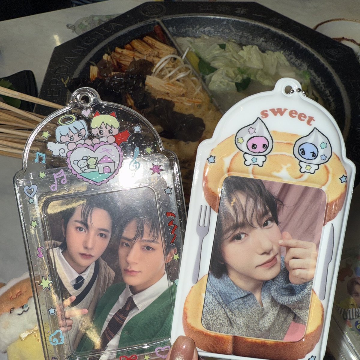 IVIVchichi's tweet photo. 빠순이들의우정은영원히 ⁰⃚⃙̴༝ ⁰⃚⃙̴ಣ https://t.co/uyzkrctnZ5