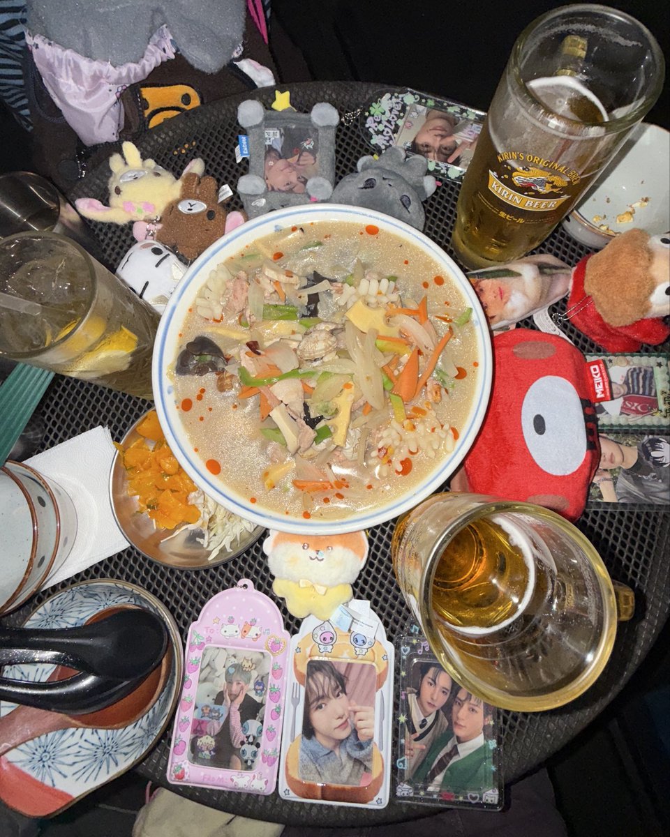 IVIVchichi's tweet photo. 빠순이들의우정은영원히 ⁰⃚⃙̴༝ ⁰⃚⃙̴ಣ https://t.co/uyzkrctnZ5