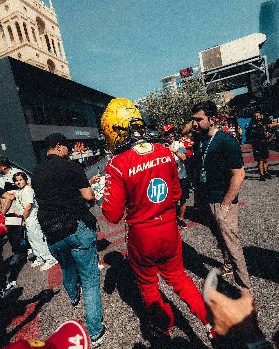 ScuderiaFerrari's tweet photo. We ❤️ paddock moments like these https://t.co/xru8U4PzL2