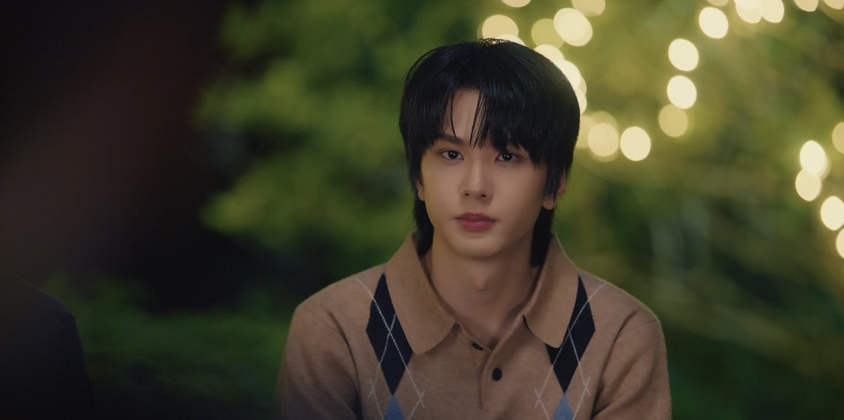 MrFanboySeries's tweet photo. เอิ่ม… ระหว่างไฟกลางวง กับไฟในตัวน้อง ๆ อันไหนร้อนแรงกว่ากันคะ ❤️‍🔥🥵

MR FANBOY CHAPTER 5
#MrFanboyEP5 https://t.co/72gwVazKo6