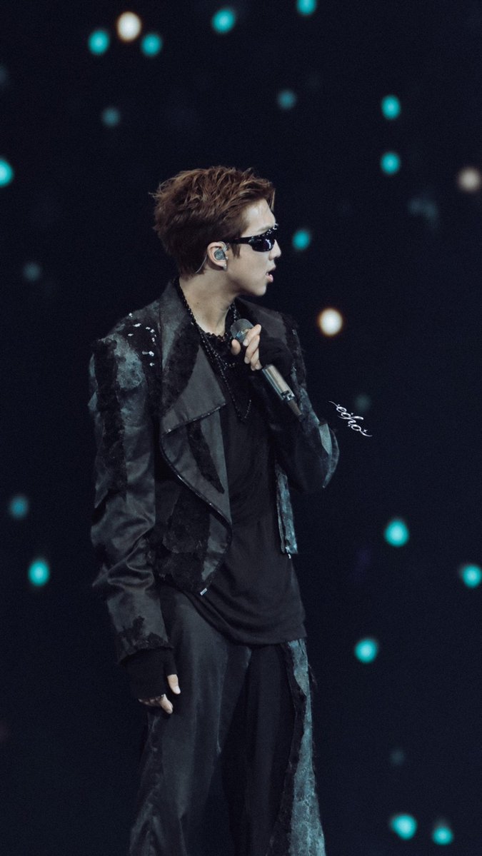 Armyejonnie's tweet photo. Ele All black 🤌🏻 in love 🔥

#RM #Namjoon #알엠 https://t.co/qXlcf0E52i
