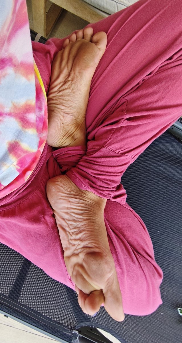 Wildfeet698's tweet photo. My peace of mind, your ultimate salvation. 

Check the link in bio.

#feetِ #feetfetısh #feetworshi̇p #soles #toeslovers #domme #femdom #findom #yogafeet #barefeet #barefoot https://t.co/kBPunP2LmK
