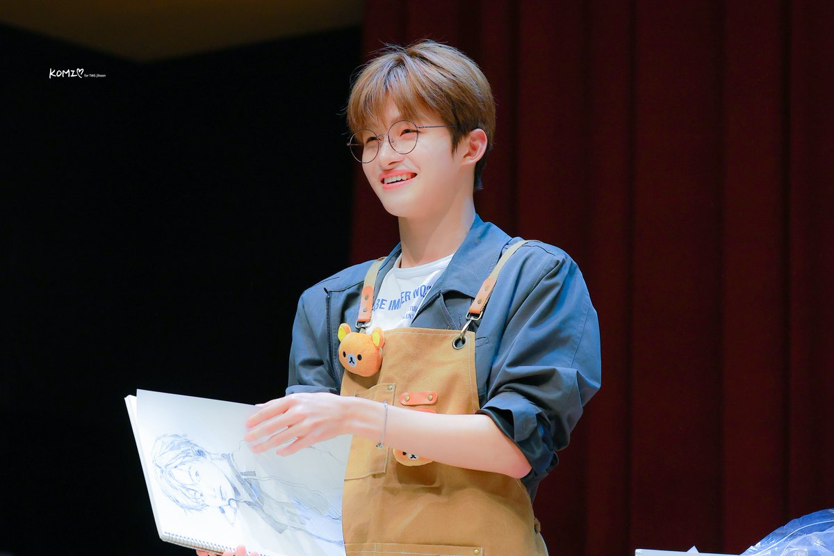komi_jihoon's tweet photo. 나안아 강아디 #지훈 https://t.co/SOPROq9gBR