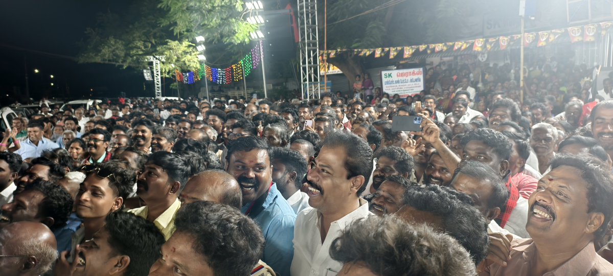 IPSenthil's tweet photo. கழக தலைவர் திராவிட மாடல் நாயகர் மாண்புமிகு அண்ணன் @mkstalin அவர்களின் ஆதரவுடன் தாராபுரம் சட்டமன்றத் தொகுதி இடைத்தேர்தலில் மதச்சார்பற்ற முற்போக்கு கூட்டணி திராவிட முன்னேற்றக் கழகத்தின் சார்பில் போட்டியிடும் நம் கழக வெற்றி வேட்பாளர் திருமதி.சுகன்யா அவர்களை ஆதரித்து உதயசூரியன் சின்னத்தில் எங்கள் எதிர்காலம் கழக இளைஞர் அணி செயலாளர் சட்டப்பேரவை எதிர் கட்சி தலைவர் மாண்புமிகு அண்ணன் @Udhaystalin அவர்கள் தாராபுரம் கிழக்கு ஒன்றியம் கொளத்துப்பாளையம் பேரூராட்சியில் பரப்புரை மேற்கொண்ட போது.
@IPeriyasamy_ 
@r_sakkarapani