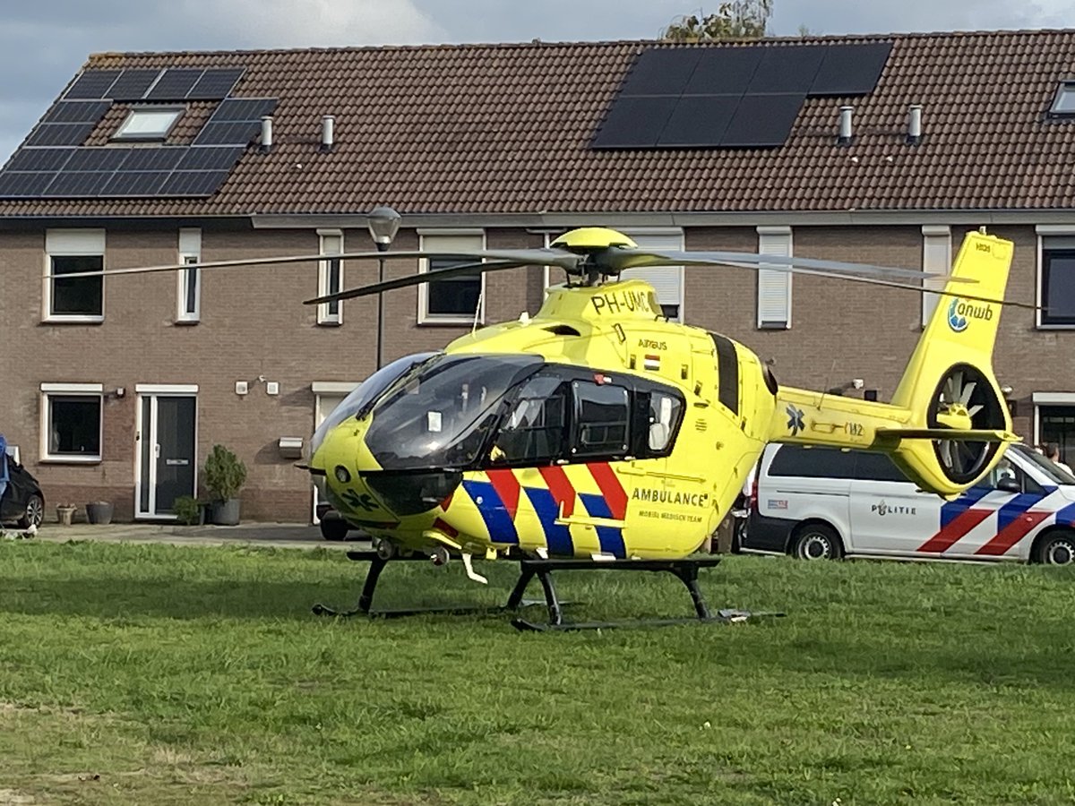 johan1970nl's tweet photo. #Lifeliner2 #haagsebeemden #breda https://t.co/sxVrVrtsXa