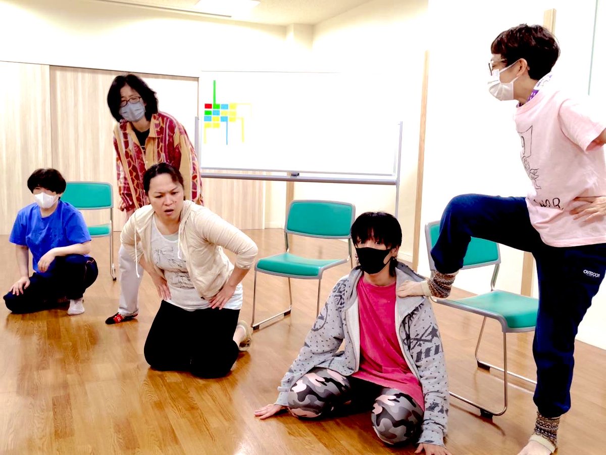 GENDANCHO's tweet photo. 陽が出て、出た陽がなかなか暮れず、やがてようやく暮れるまでの、報道スペクタクル娯楽活劇。お陰様で稽古快調。更にグルーヴとヴァイヴス醸して参ります。
乞うご期待！　#天国と地獄
https://t.co/CIp57WCplY https://t.co/lCB7usHw3M