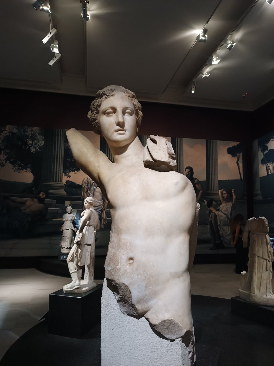 raspberytimee22's tweet photo. apollo &amp; hermaphrodite https://t.co/bHMRvD8IbR