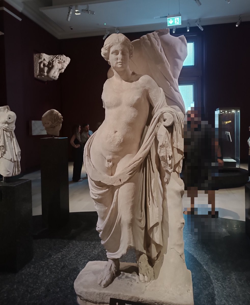 raspberytimee22's tweet photo. apollo &amp; hermaphrodite https://t.co/bHMRvD8IbR
