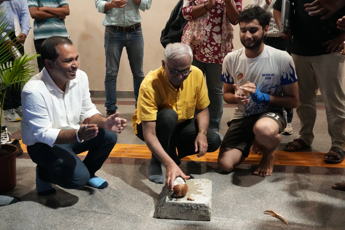 IIIT_Pune's tweet photo. #Kabaddi tournament inauguration by the Director @Vineetkansal2.

Opening match? Faculty vs Students

The same professors who challenge with problem sets in the morning were raiding, defending the court by night!

This is @IIIT_Pune. Always full of surprises.
 #SDG3 #SDG4 #SDG10 https://t.co/OieWYasvX6