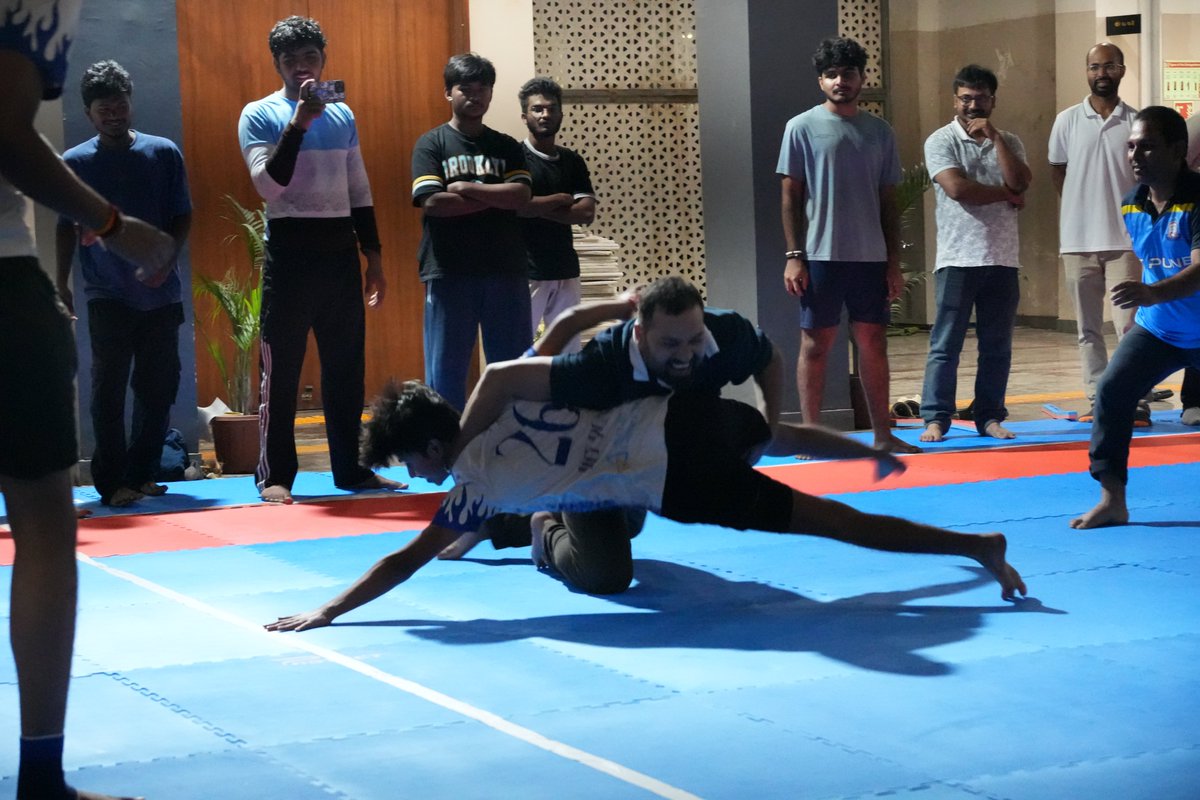 IIIT_Pune's tweet photo. #Kabaddi tournament inauguration by the Director @Vineetkansal2.

Opening match? Faculty vs Students

The same professors who challenge with problem sets in the morning were raiding, defending the court by night!

This is @IIIT_Pune. Always full of surprises.
 #SDG3 #SDG4 #SDG10 https://t.co/OieWYasvX6