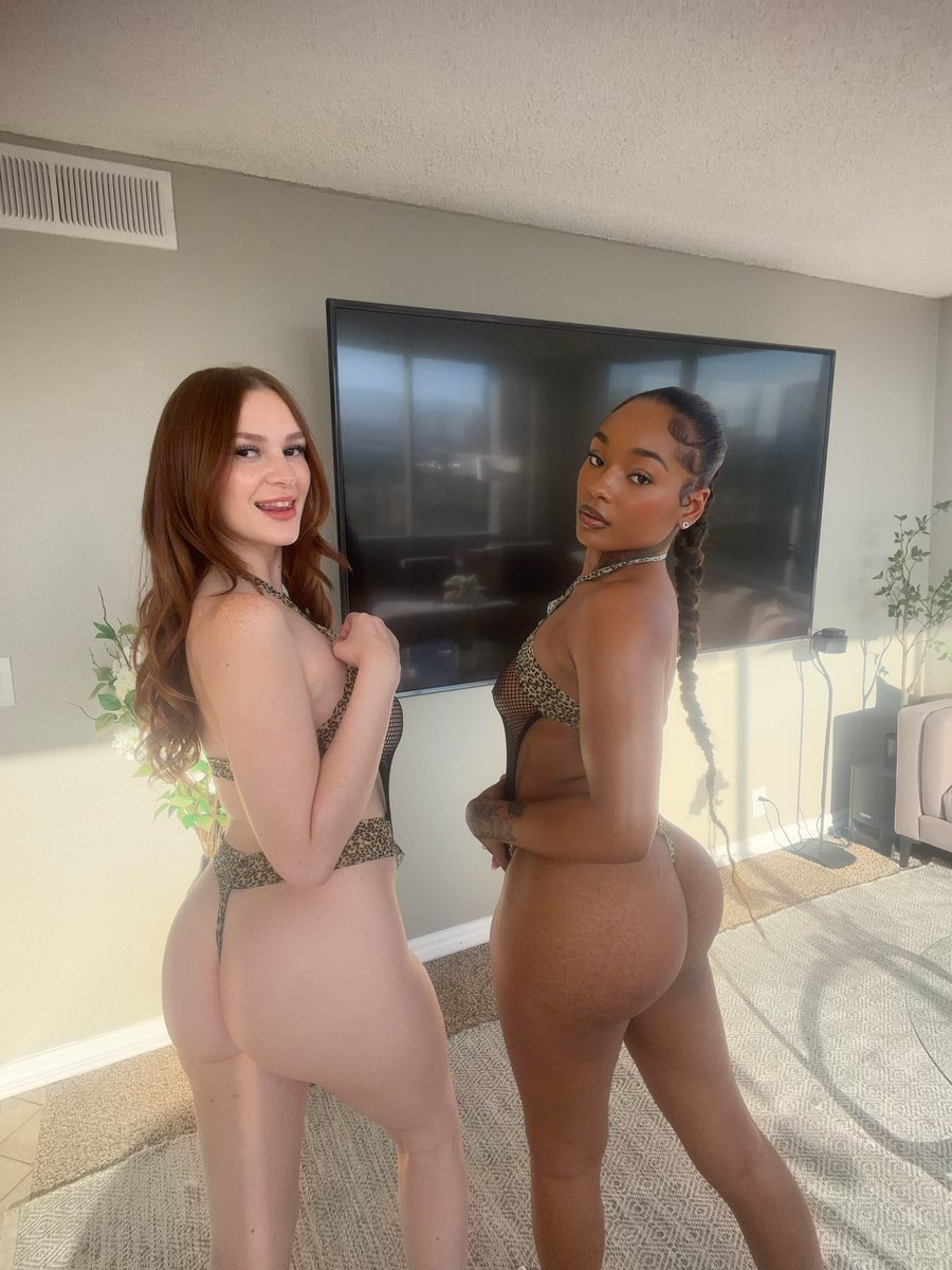 theystalkKayla's tweet photo. Pretty Girlz ✨🧚🏾 https://t.co/c9HxYltyZ8