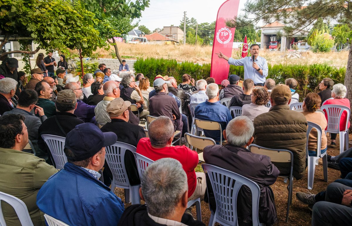 tipgenelmerkez's tweet photo. Genel Başkanımız Erkan Baş, Nevşehir Hacıbektaş'ta esnaf ziyaretinin ardından halk buluşmamızın konuğu oldu.

Varlığıyla güç katan yurttaşlarımıza, canlara teşekkür ediyoruz. Emekçilerin yürüyüşünü adım adım büyüteceğiz. https://t.co/5QcE6F7TAe