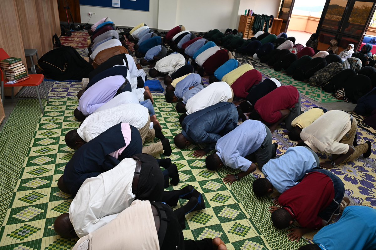 KabojjaSchool's tweet photo. Wishing our Cambridge October/November Cohort every success as they begin their final exams.
We've come together in prayer &amp; reflection. 

Dua for our Muslim learners (Fri) &amp; Dedication Service for our Christian learners (Sun).
#ProudToBeKIS #CambridgeExaminations https://t.co/PUfr9Cd8kc