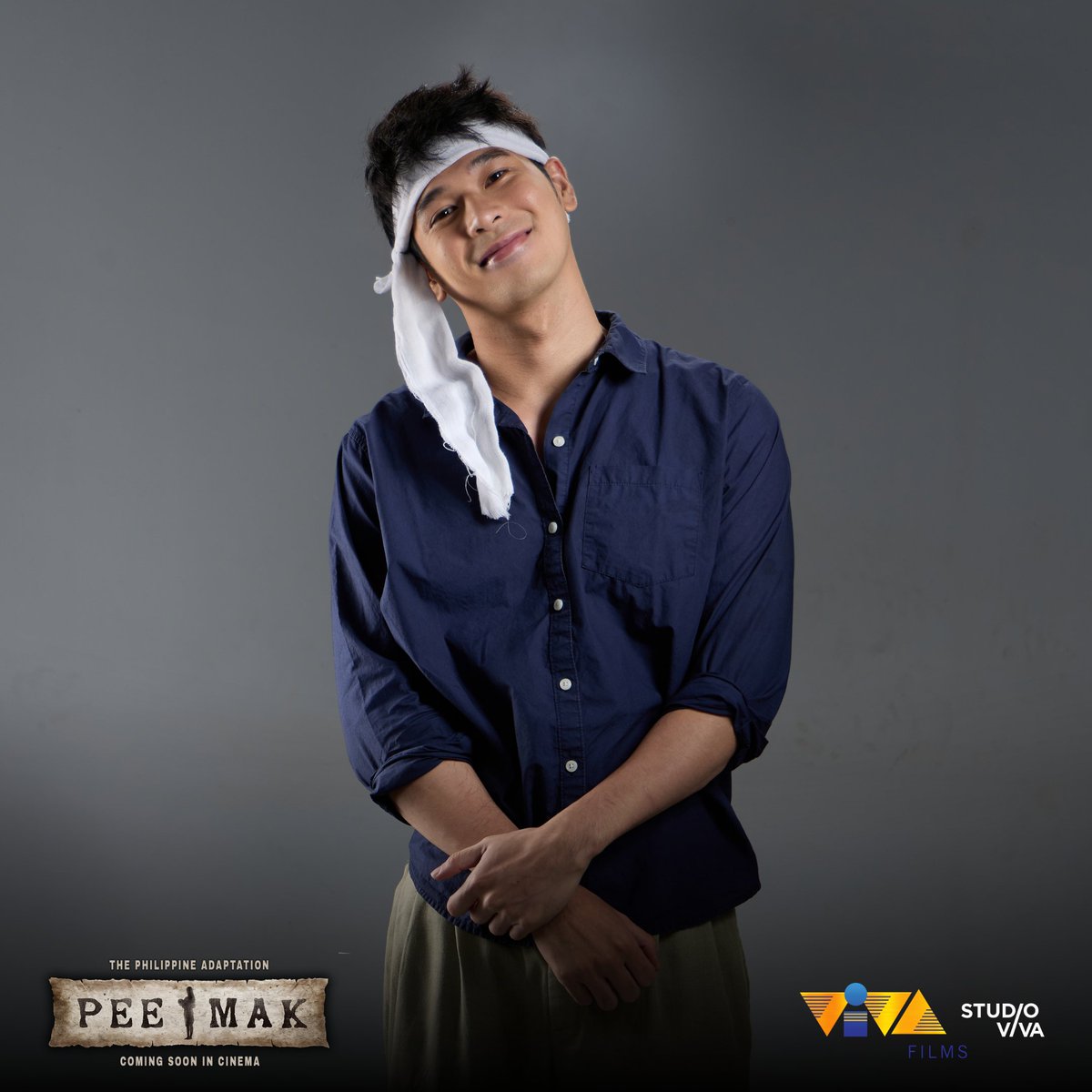 StudioVivaPH's tweet photo. Wilbert Ross as Mak in the Philippine adaptation of PEE MAK!

𝗣𝗘𝗘 𝗠𝗔𝗞 starring #WilBea, Bea Binene and Wilbert Ross 💛 Kasama sina Vandolph, TJ Valderrama, Jairus Aquino, and introducing Gian Bernardino!

Directed by Victor Villanueva, DGPI

𝗢𝗖𝗧𝗢𝗕𝗘𝗥 𝟭𝟰 in cinemas https://t.co/RbyncXtsAU