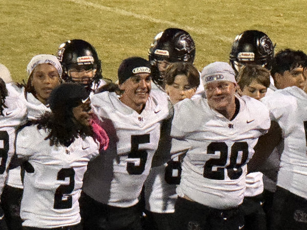 TruittKitchen20's tweet photo. Spring Hill High School- best start in 28 years.🏴‍☠️🏈Highlights from FNL @ Creekwood. @coachtaylor__ @_CoachLock @Rivals @sixstarfootball @CoachSamTTUFB @CoachJaxDL @gobigrecruiting @CoachGolding @CoachDC72 @CoachdjCheetah @coltonedwardsFB @VolFBRecruiting @5StarFBRecruits @coachg76 @MaxPreps @PPathApp @TnVarsity @RyanSmith_Vols @CoachWilder353 @WKURecruiting @FrontPorchSN
