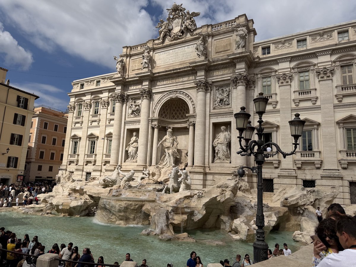 RobertR6767's tweet photo. Trip of a lifetime!
Roma https://t.co/gbt4Bs8UP7