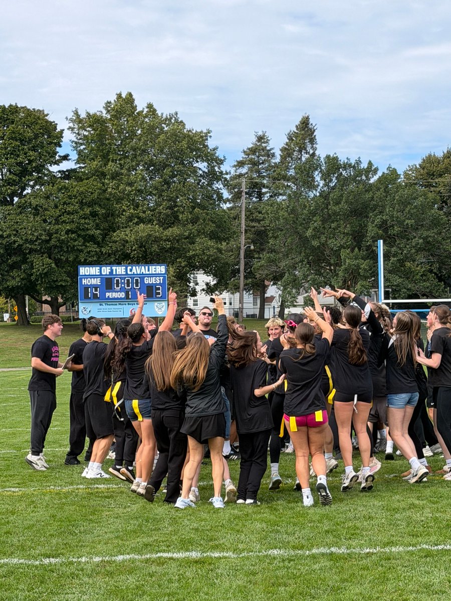 STMCavaliers's tweet photo. Powderpuff Showdown๐
The juniors and seniors hit the field for some friendly Homecoming competition, but there could only be one winner...Congratulations to the Seniors on taking the win๐๐
#STM #Cavaliers #STMStrong #Powderpuff #HomecomingWeek https://t.co/vpgVGOxvdF