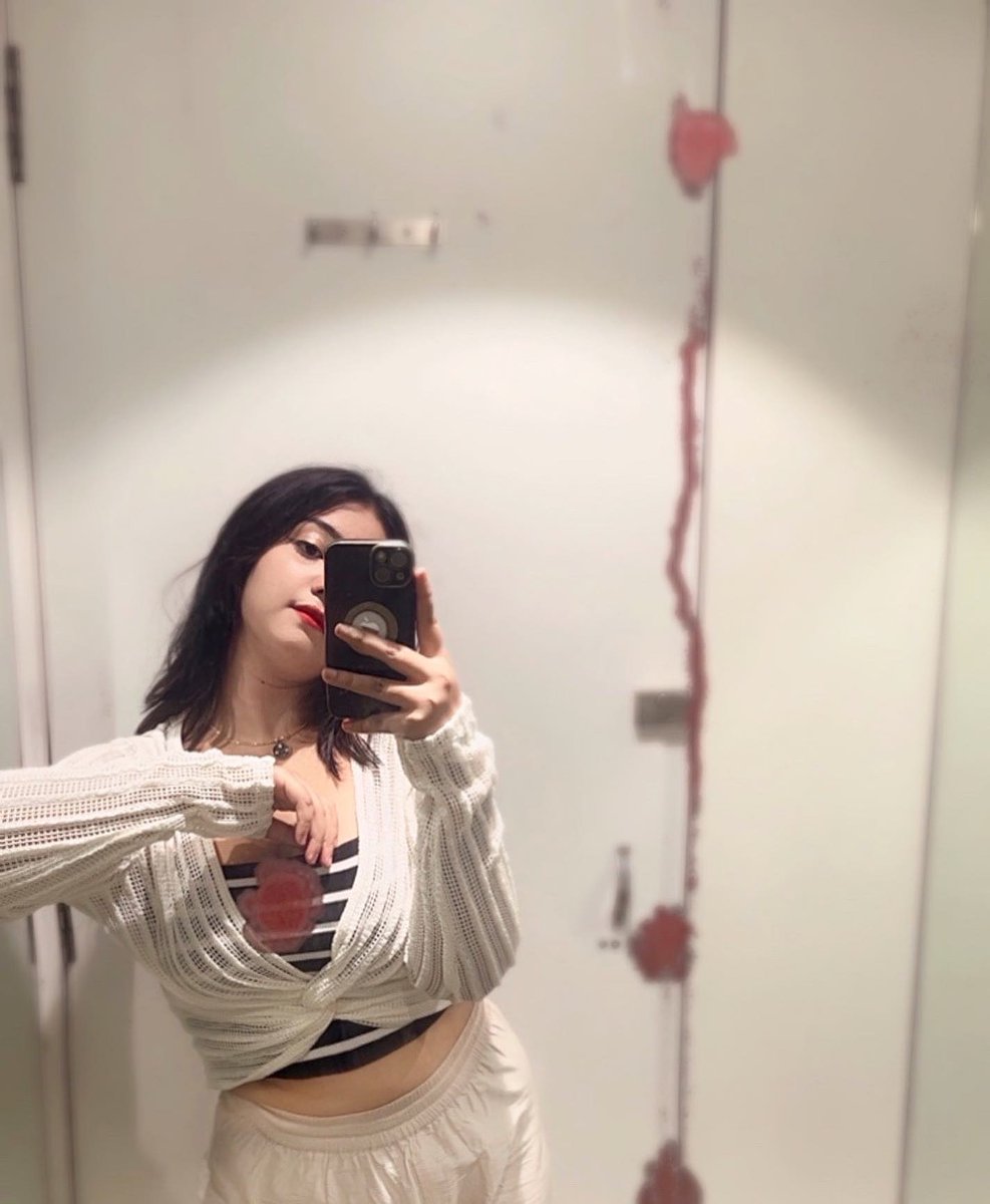 lilywilliamsrty's tweet photo. Huh? 🚩 https://t.co/rMibzIQkto