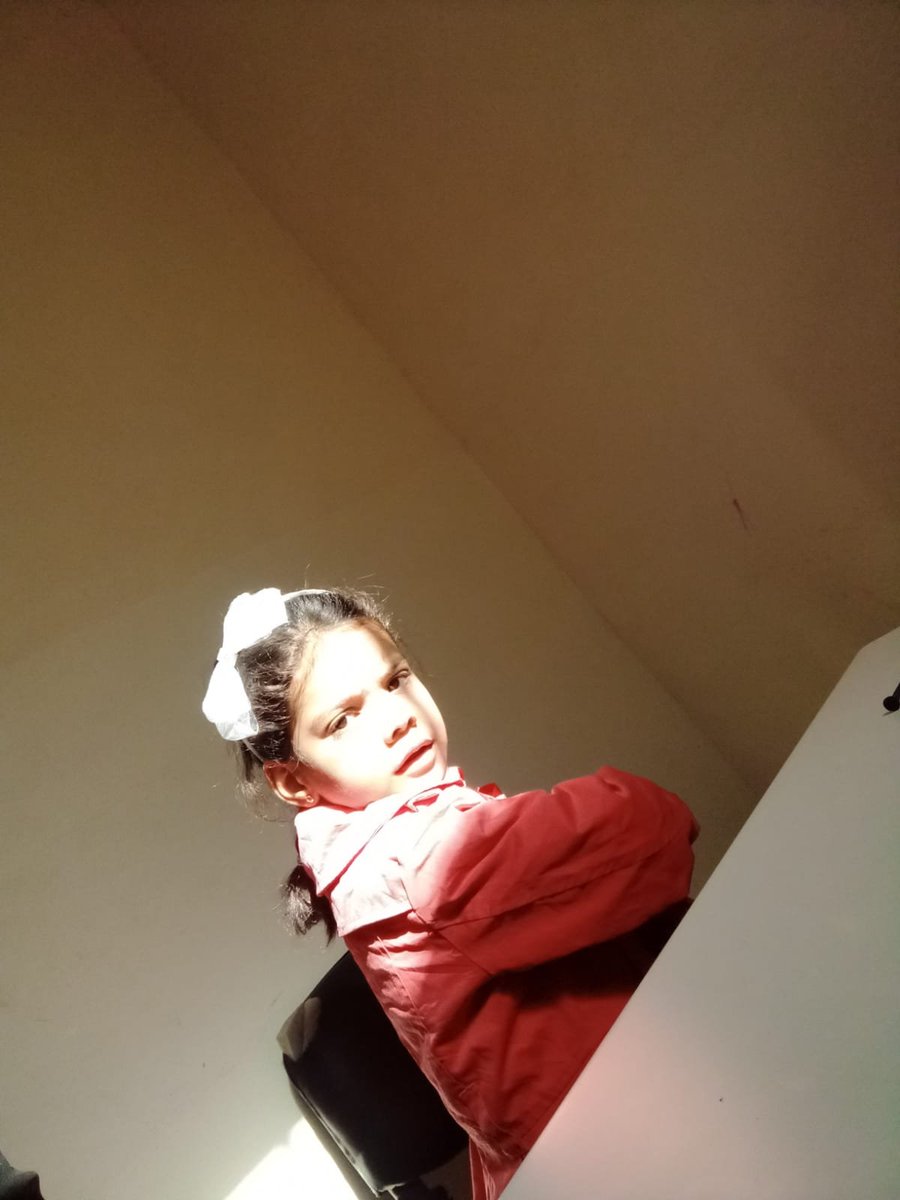 Doha_Mai_Syria's tweet photo. My friends, my daughter is an orphan. Imagine what it means for a child to be without a father and have no provider. Please share, quote, so it reaches as many people as possible. You have nothing to lose. Retweet, quote, do anything.
😭😭😭😭😭😭😭 https://t.co/2YsfkFDro0