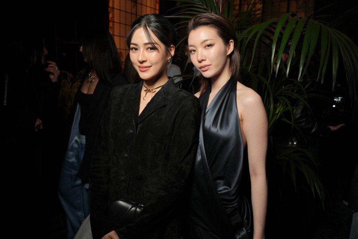 lloomkorn's tweet photo. รูปสื่อรูปเดียวมากกกก แล้วเริ่ดสุด 🥹🖤🖤

#LinglingKwong #OrmKornnaphat
#LingOrmDiorSummer27 
#Dior #DiorSummer27 #PFW https://t.co/bP7ZUn2H92