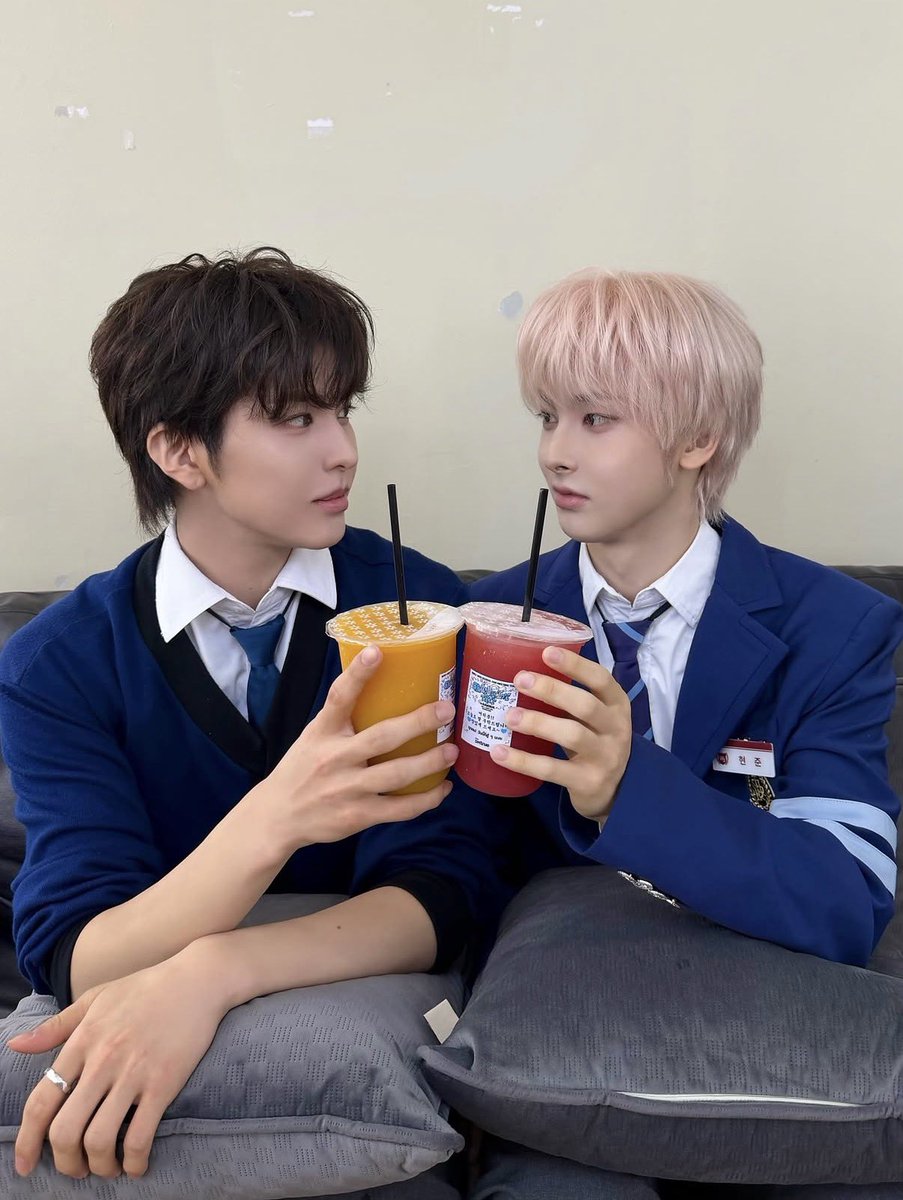 419X212's tweet photo. 260602 🥤 https://t.co/O0INXeHRlP
