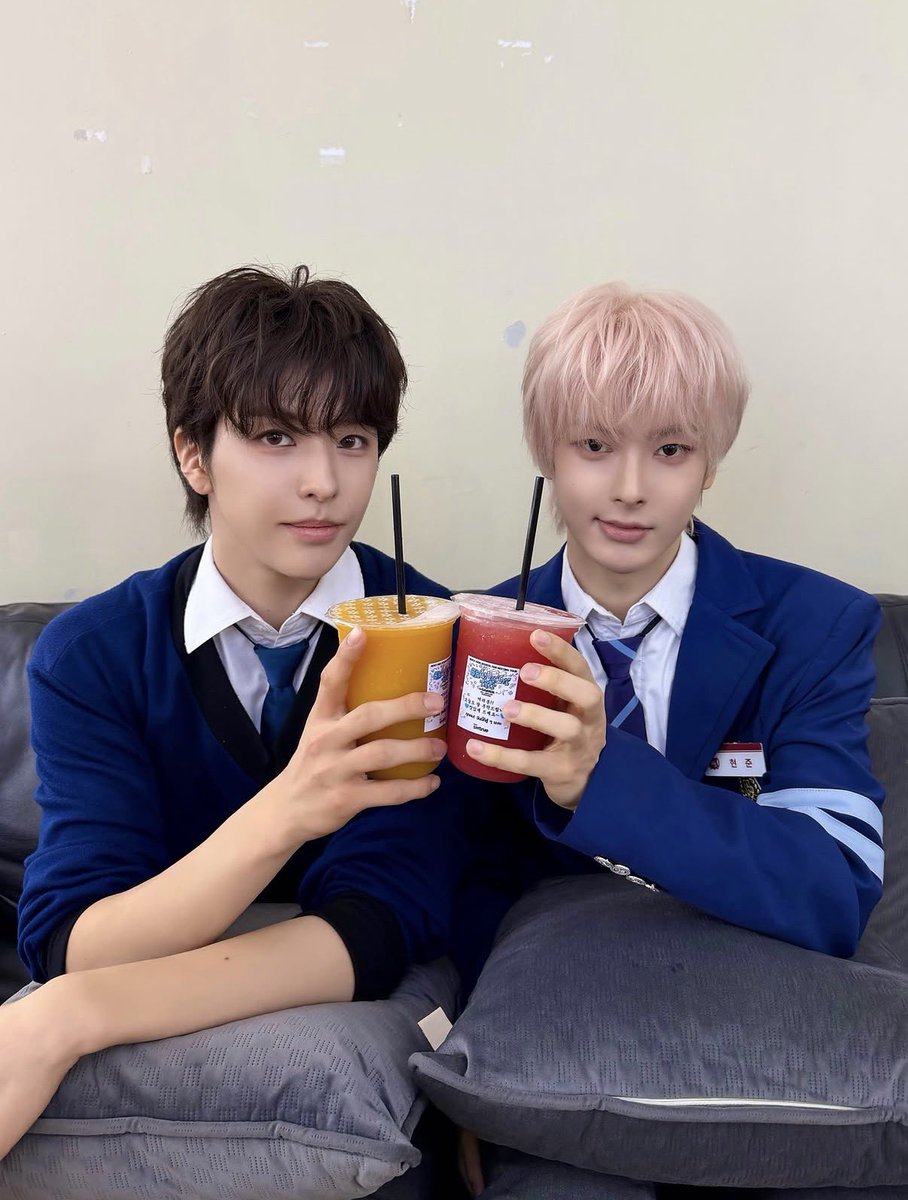 419X212's tweet photo. 260602 🥤 https://t.co/O0INXeHRlP