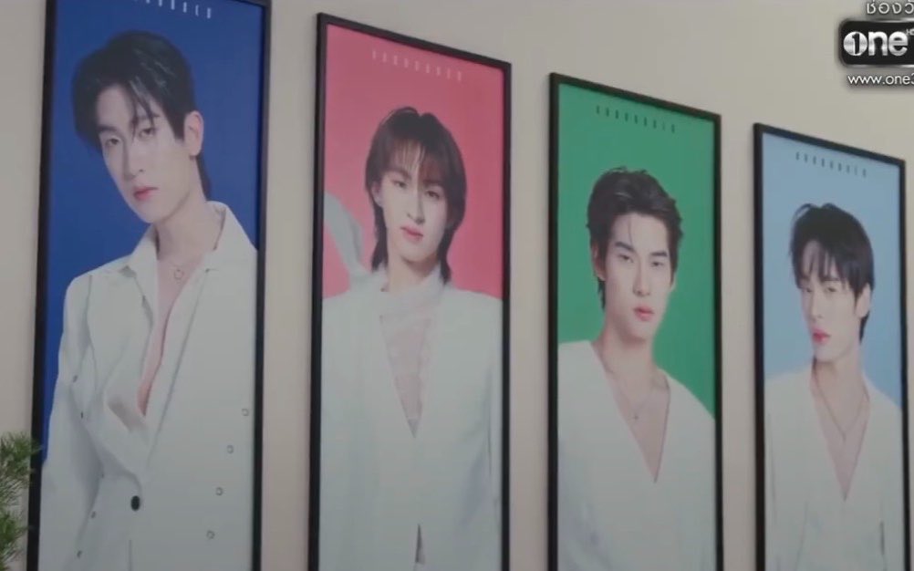 l_inme's tweet photo. MR FANBOY CHAPTER 5
#MrFanboyEP5

 เลือกสังกัดได้เลยค่ะ 

OUR HOUSE                          VE Entertainment https://t.co/ZNVUeyafDv