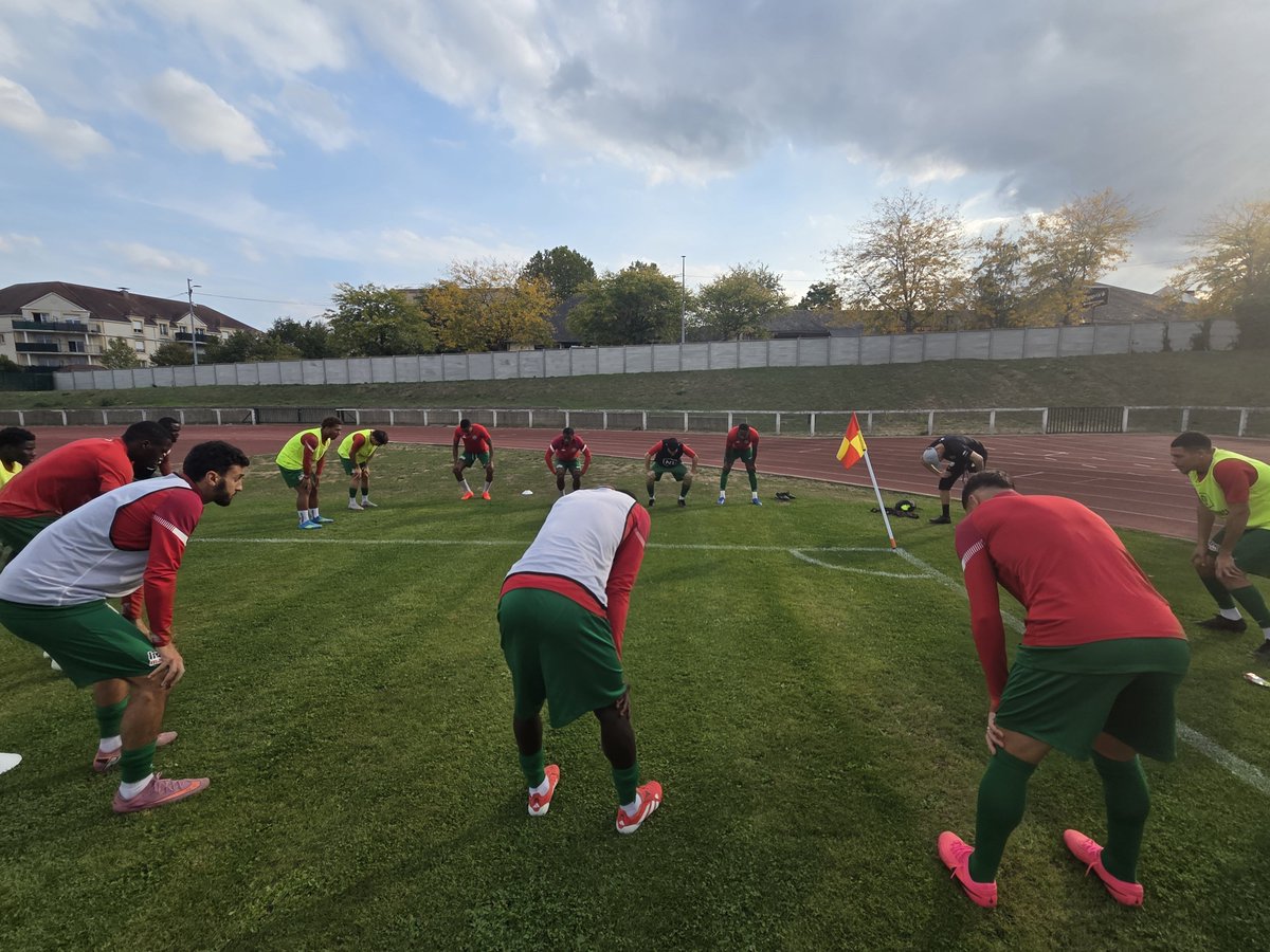 USLUSITANOS's tweet photo. La séance et l'échauffement en photos.
#ForçaLusitanos
#FCMUSL
#CoupedeFrance20262027 https://t.co/5J3XzgoG2k
