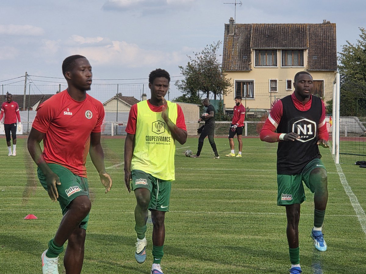 USLUSITANOS's tweet photo. La séance et l'échauffement en photos.
#ForçaLusitanos
#FCMUSL
#CoupedeFrance20262027 https://t.co/5J3XzgoG2k