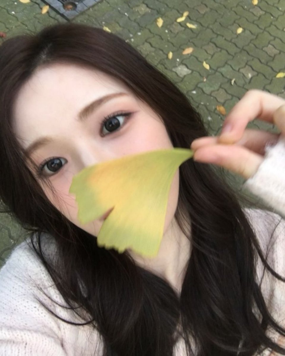 teamhanaz's tweet photo. 가을 여자는... ♡ https://t.co/NyDIDxivKl