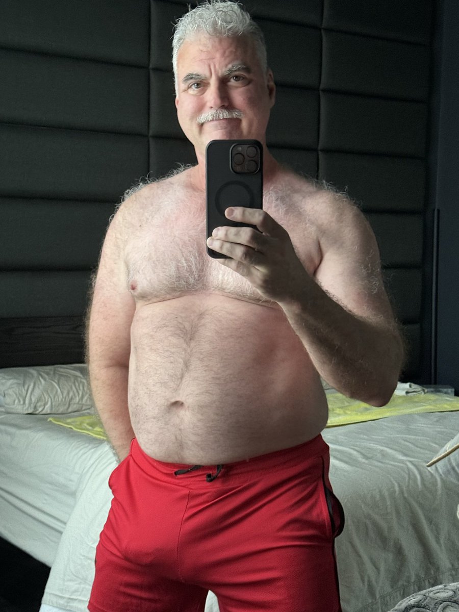 BeefyDutchDaddy's tweet photo. All horned up for my buddy. https://t.co/btgcYv6uDa