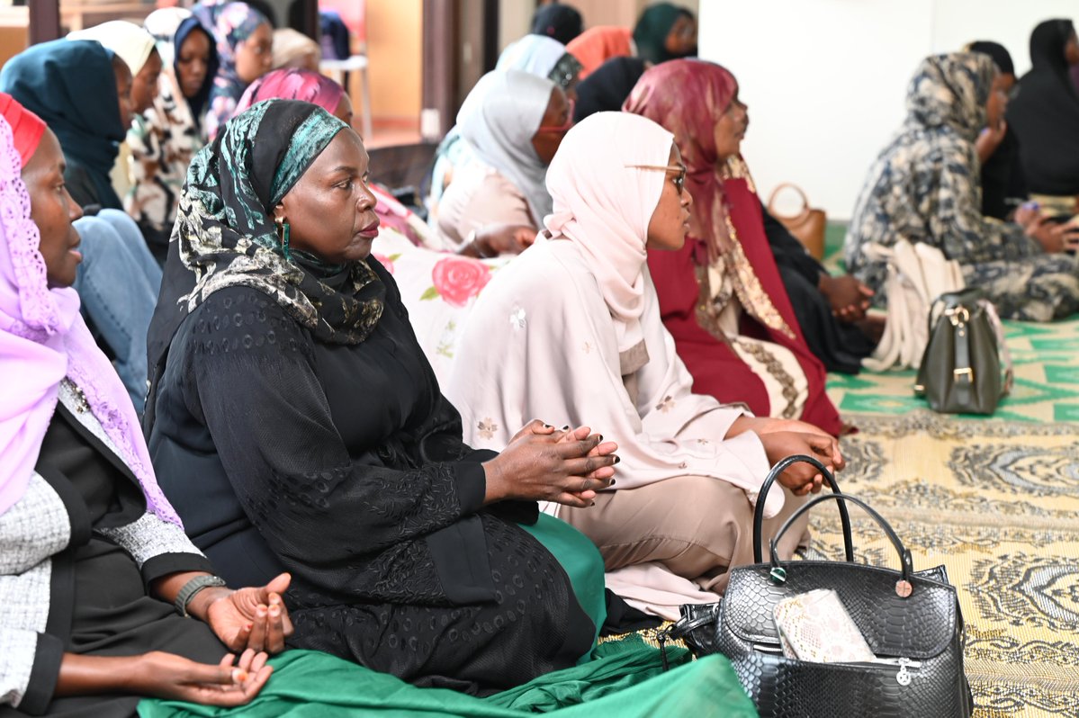KabojjaSchool's tweet photo. Wishing our Cambridge October/November Cohort every success as they begin their final exams.
We've come together in prayer &amp; reflection. 

Dua for our Muslim learners (Fri) &amp; Dedication Service for our Christian learners (Sun).
#ProudToBeKIS #CambridgeExaminations https://t.co/PUfr9Cd8kc