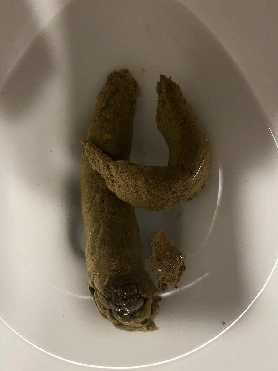 luke2joseph1's tweet photo. Poop Update
*held-in Poop for ~2-hours https://t.co/5E3WEMZnH3