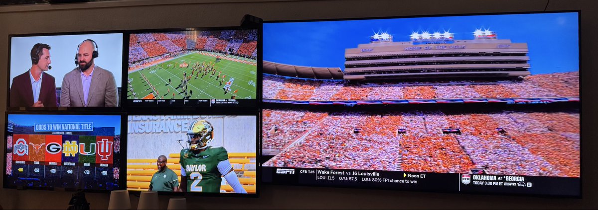303Gonzo's tweet photo. TN -5.5 vs TX

TOUGH place to visit but #Rockytop has some steamy RBs, 102K in attendance is what #CFB is all about 

Pulled Pork Tacos on the menu today https://t.co/HitzuHGJJH