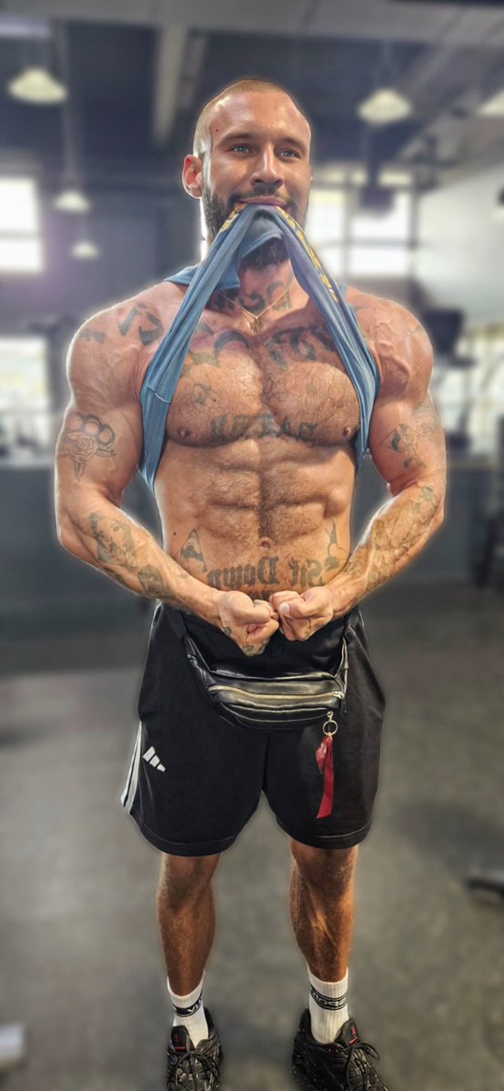 BigFuckingNik's tweet photo. Big Guy https://t.co/ifgm38hrqZ