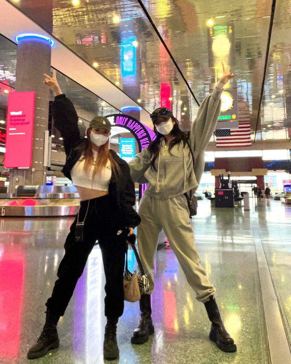 Flaviagrb's tweet photo. 週末は家でゆっくり派ですか、それとも外に出かける派ですか。これってあるあるだよね。 ☕
ZmBb https://t.co/3eps1oGUgo