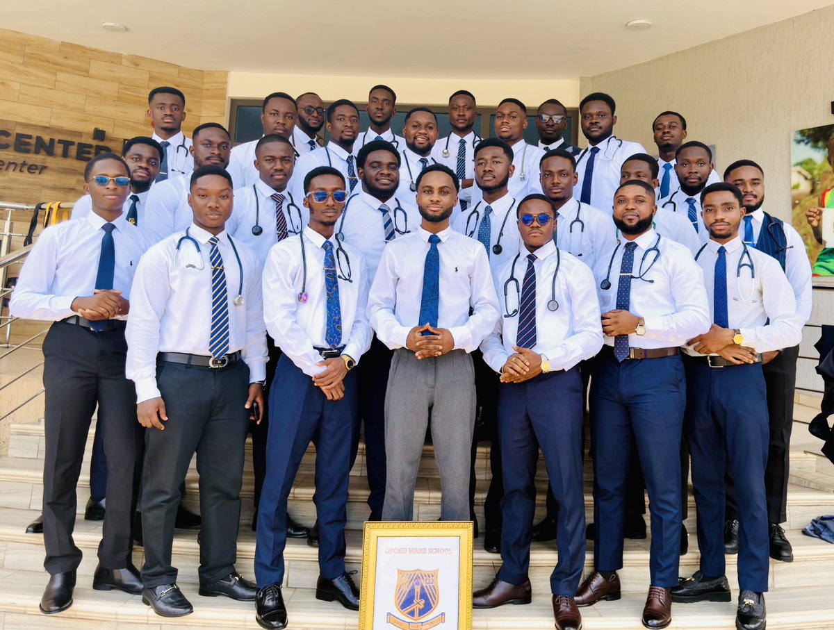 Thevokofficial's tweet photo. 📍📍CONGRATULATIONS📍📍

Huge congratulations to the Opoku-Ware School for producing 27 brilliant Medical Doctors (Dr. Med) at the end of KNUST’s 2025/2026 academic year. OWASS is indeed a hub of Academic Excellence. Class of 2021 —2026 🏁🧠⭐

Stay tuned✅ | #VOKLive https://t.co/7FfanBmZZB